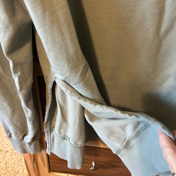 Lt army green sweatshirt, sz small, slits up sides - Picture 4 of 4